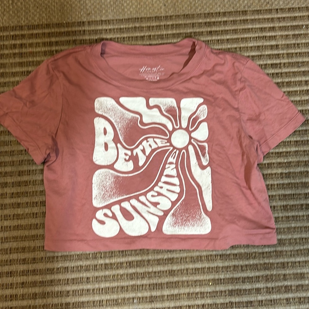 Kids graphic tea crop top size small